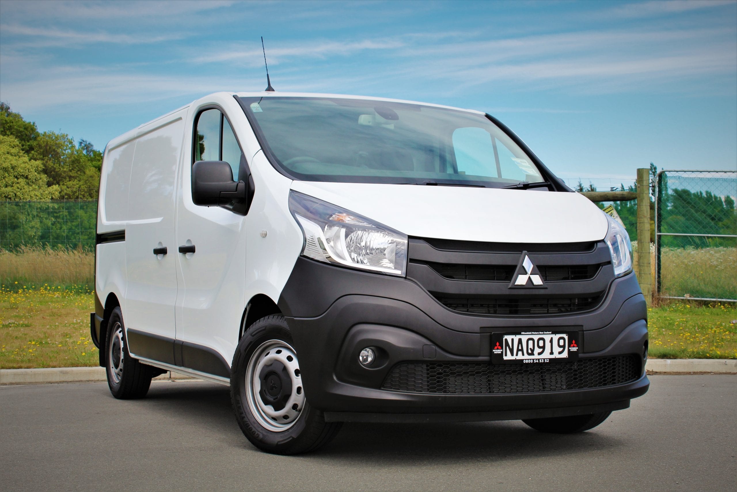 express delivery Mitsubishi cable MR-J3JCBL03M-A2-H new FOR MITSUBISHI LANCER 03-08 SALOON ⁄ ESTATE SILL REPAIR BODY RUST