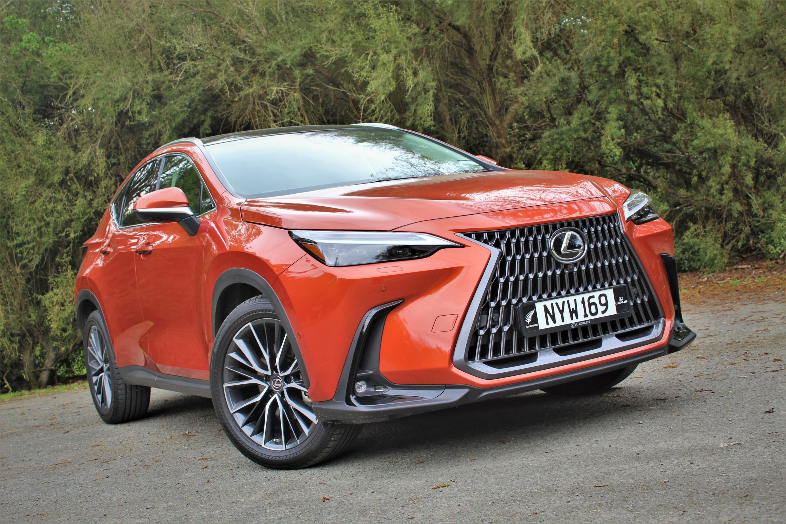 Duplex Lex 2022 Lexus NX350h FWD/AWD Limited Review Tarmac Life Motoring Tech Experiences