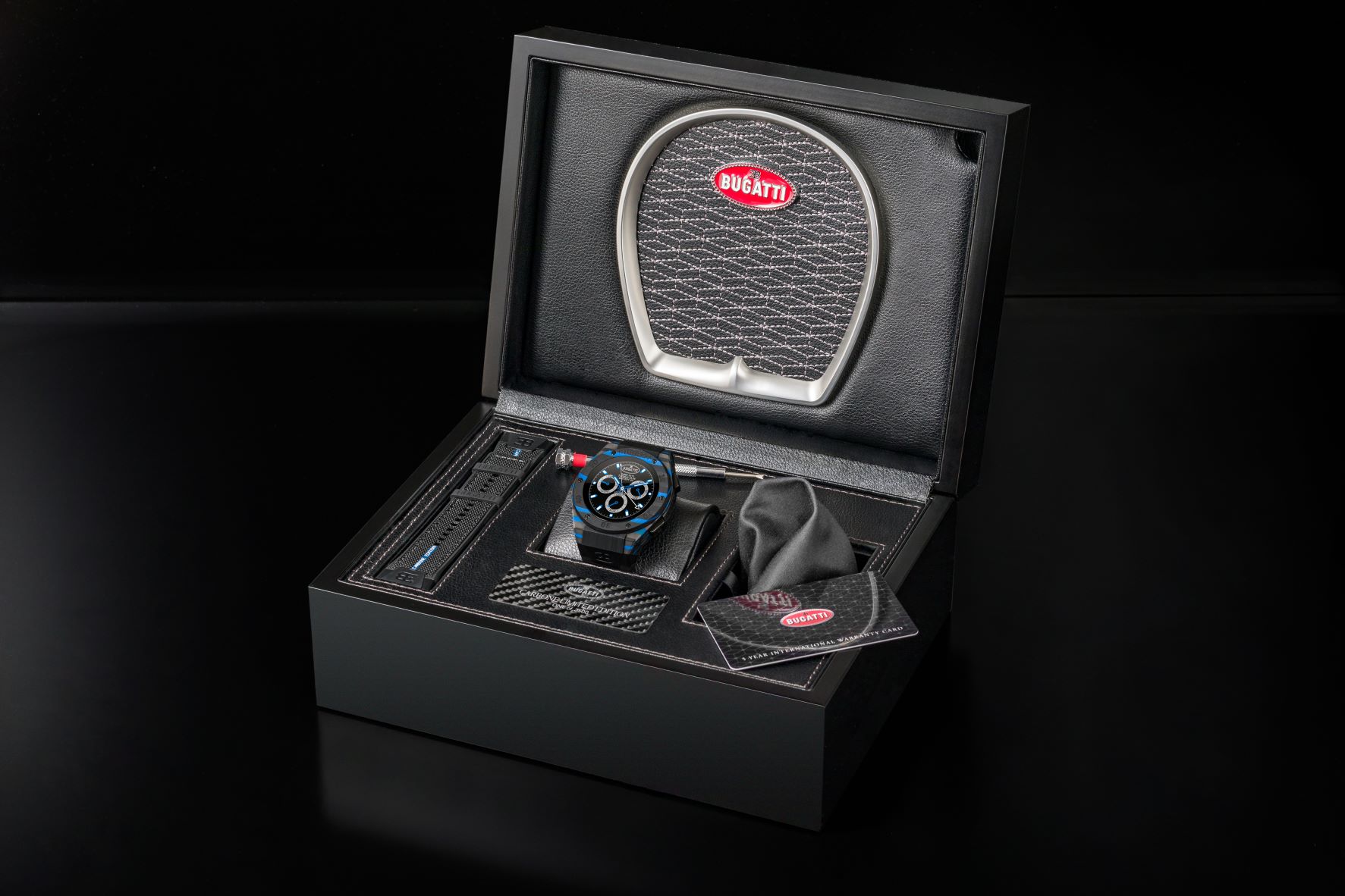 Presentation box for the Bugatti Carbone limited edition smartwatch