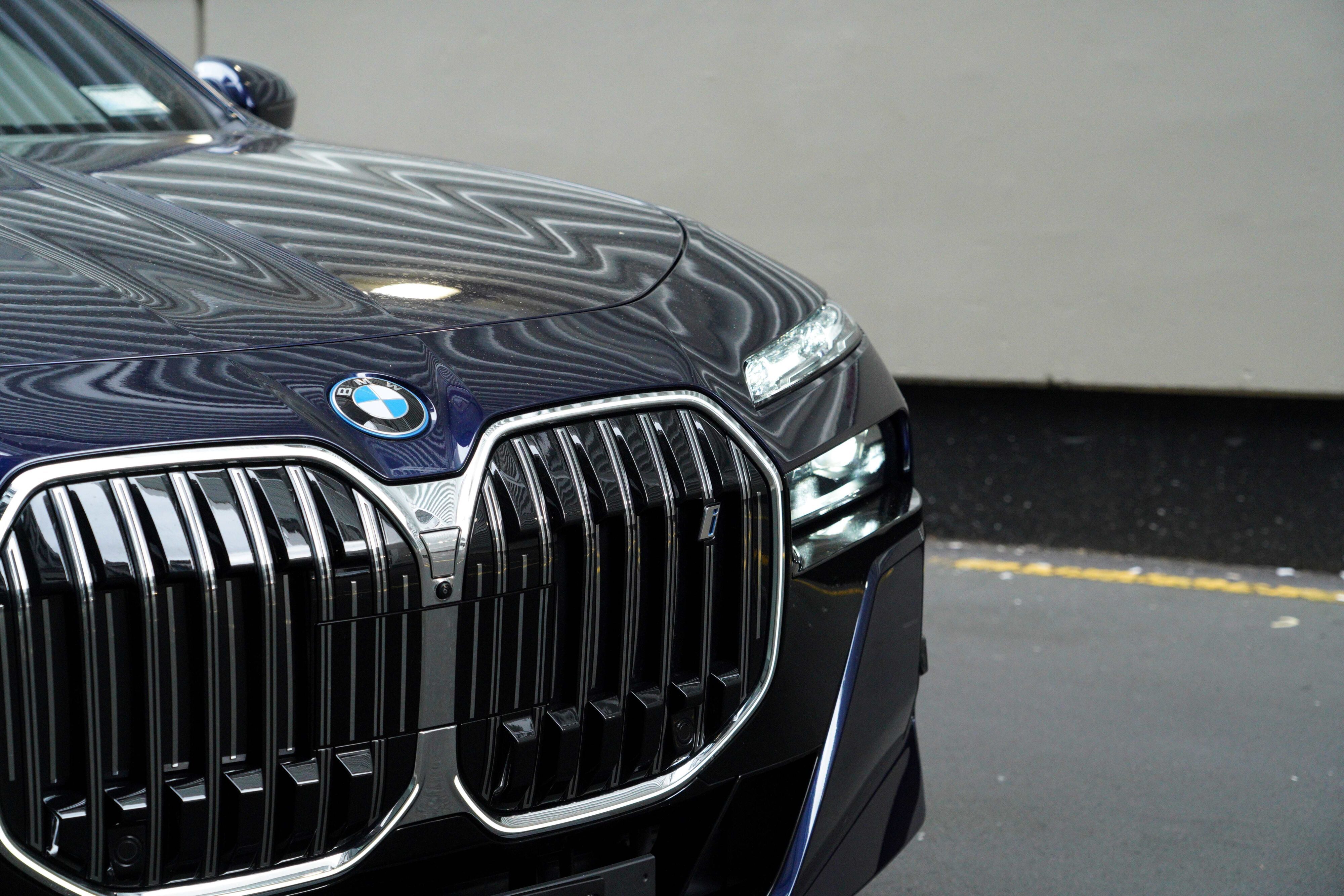 BMW i7 xDrive60 review NZ