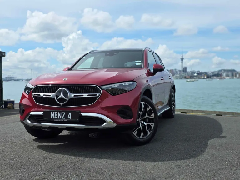 2025 Mercedes-Benz GLC 350e Review - Xmas Cheer with this Stylish and Savvy PHEV