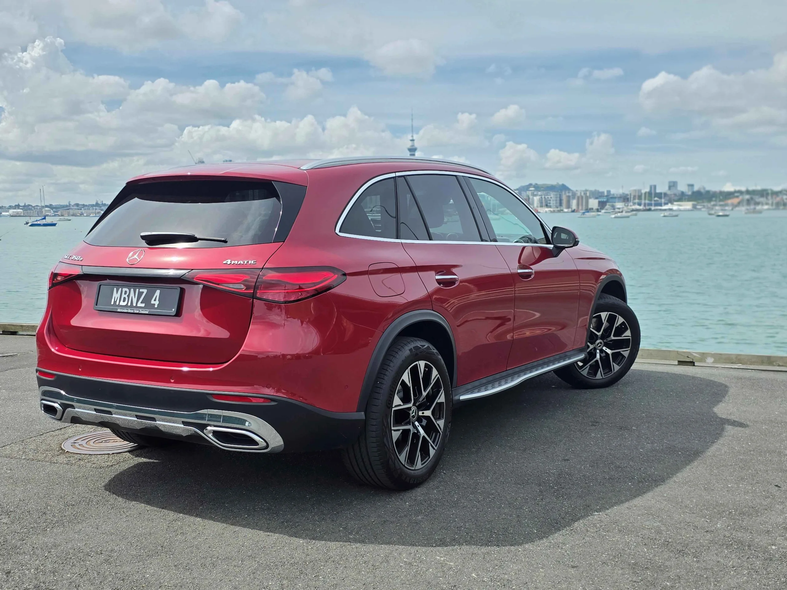 2025 Mercedes-Benz GLC 350e Review - Xmas Cheer with this Stylish and Savvy PHEV