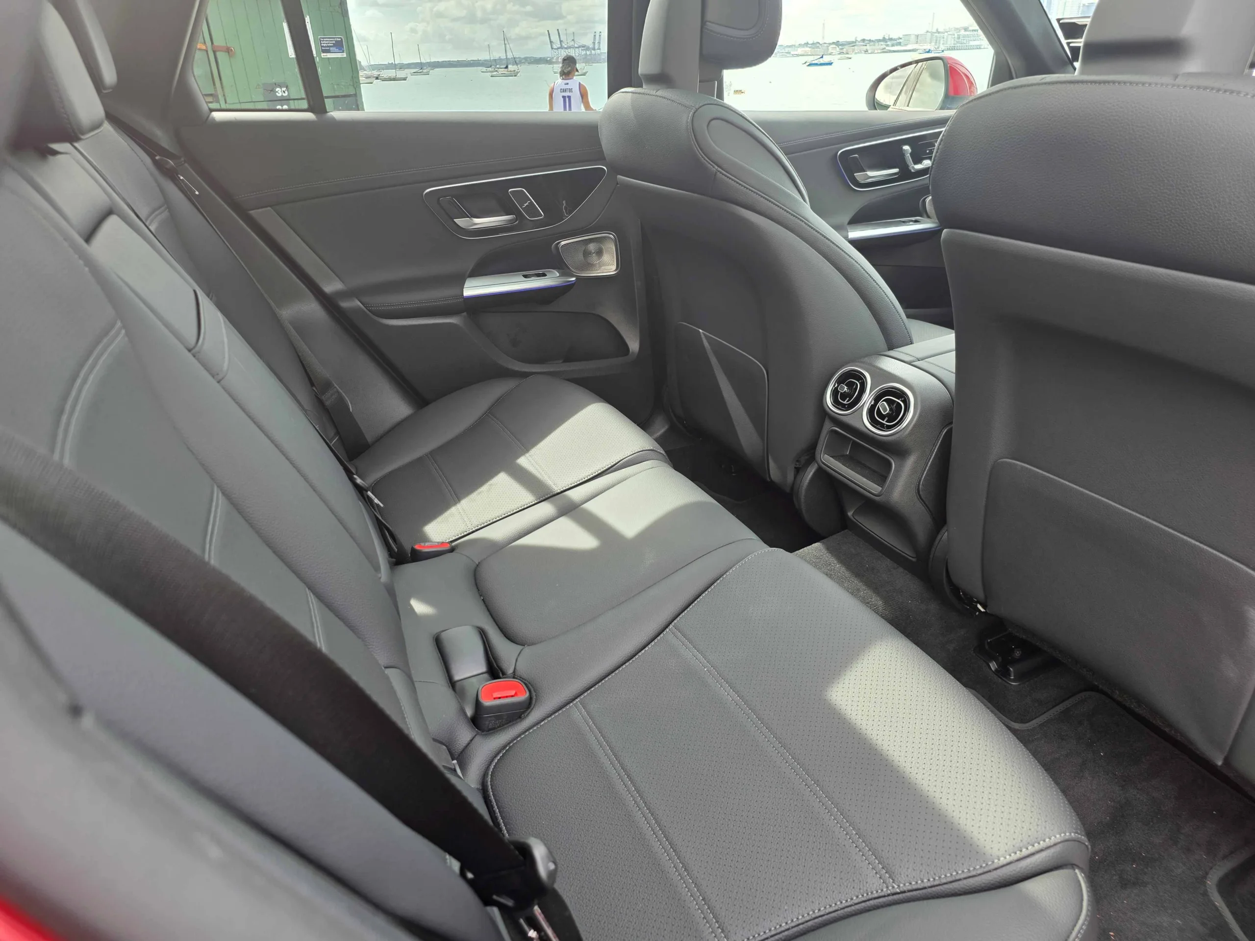 2025 Mercedes-Benz GLC 350e Review - Xmas Cheer with this Stylish and Savvy PHEV