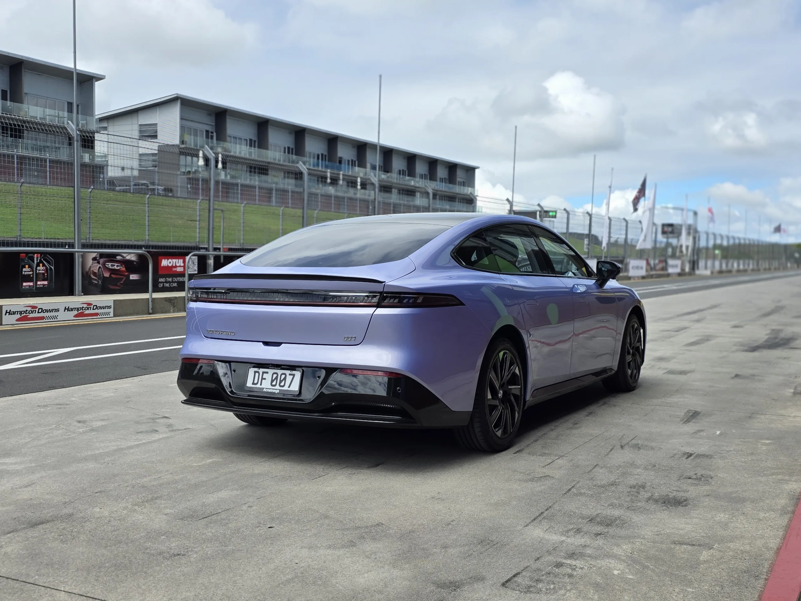 Dongfeng Vigo and 007 first drive NZ - out of the box thinking