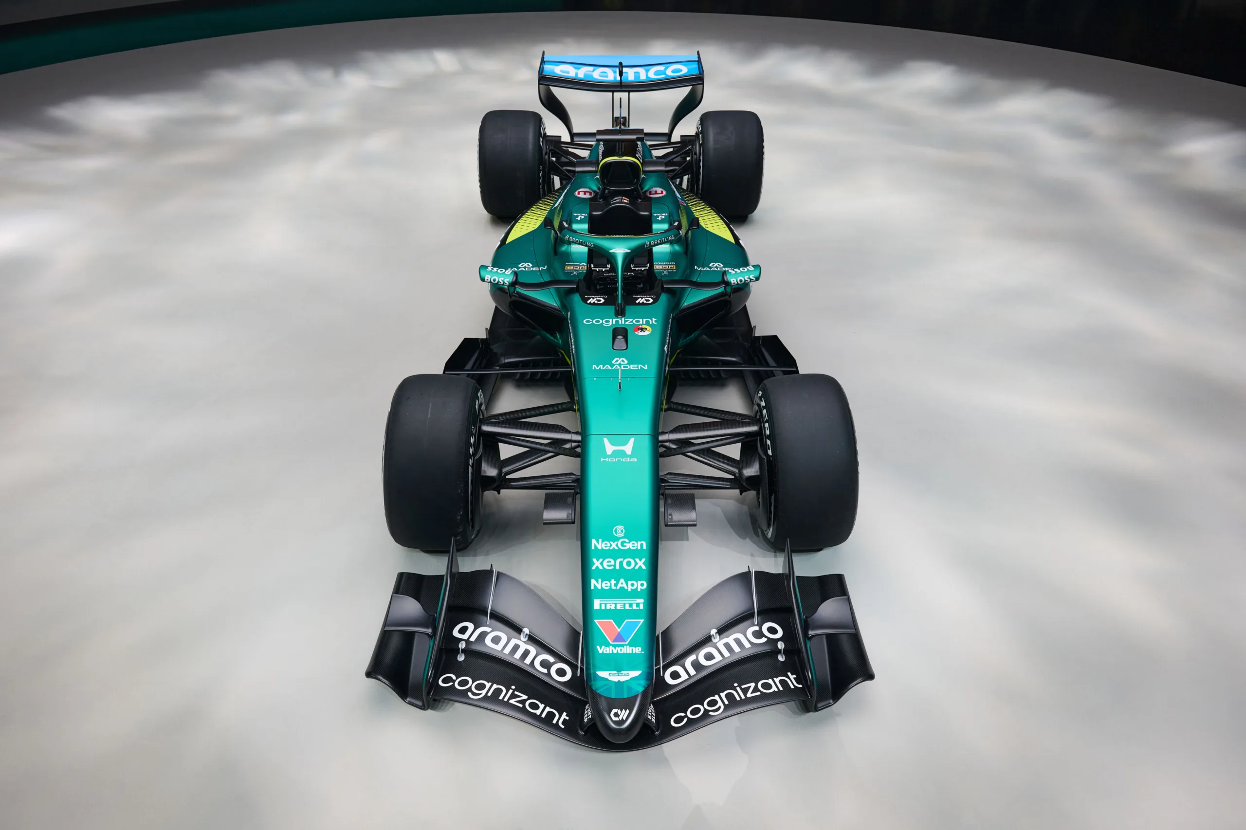 First Look - Aston Martin and Honda Unveil Striking AMR26 for 2026 Season