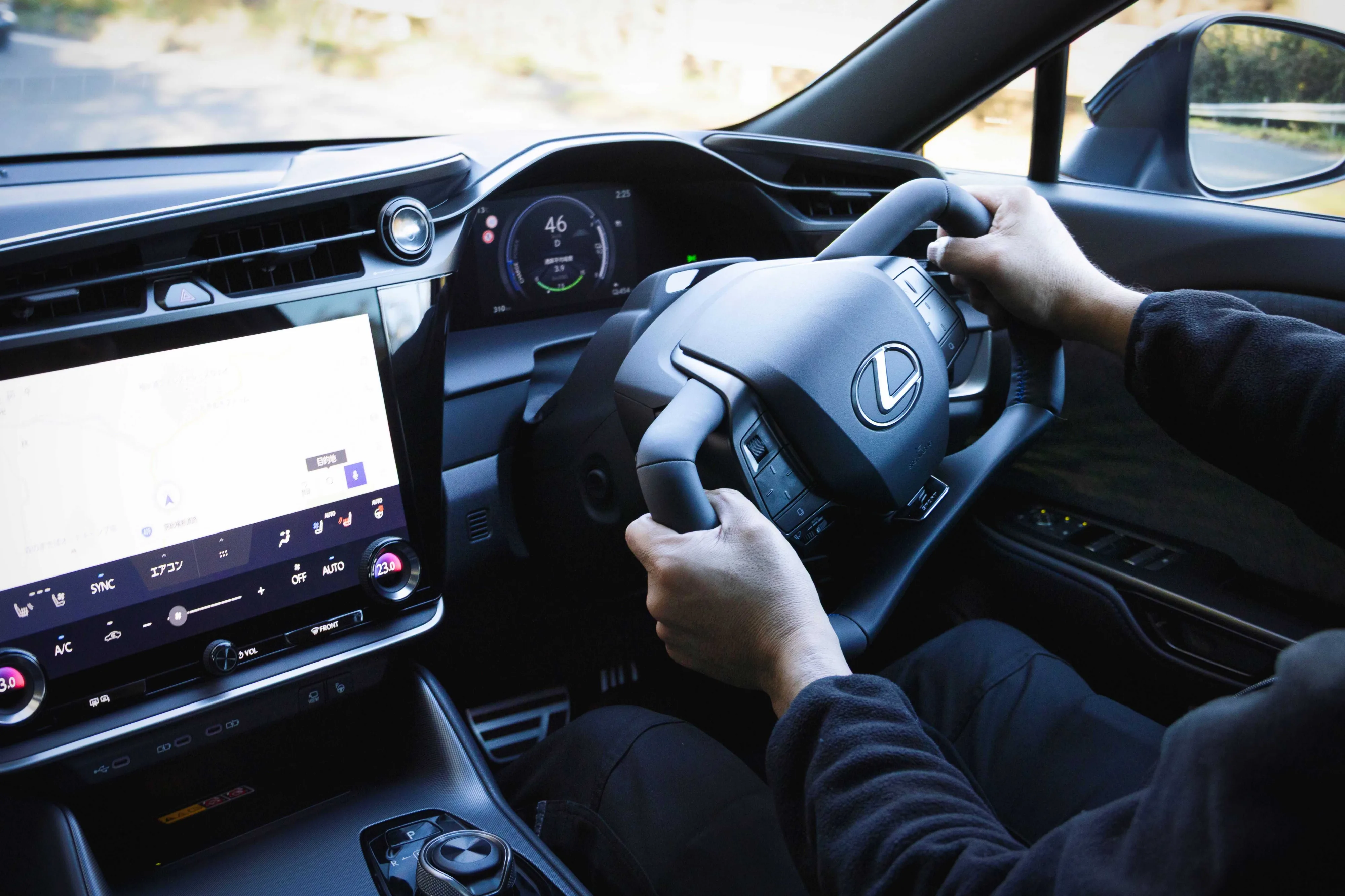 No Yoke - New Lexus RZ goes steering-by wire