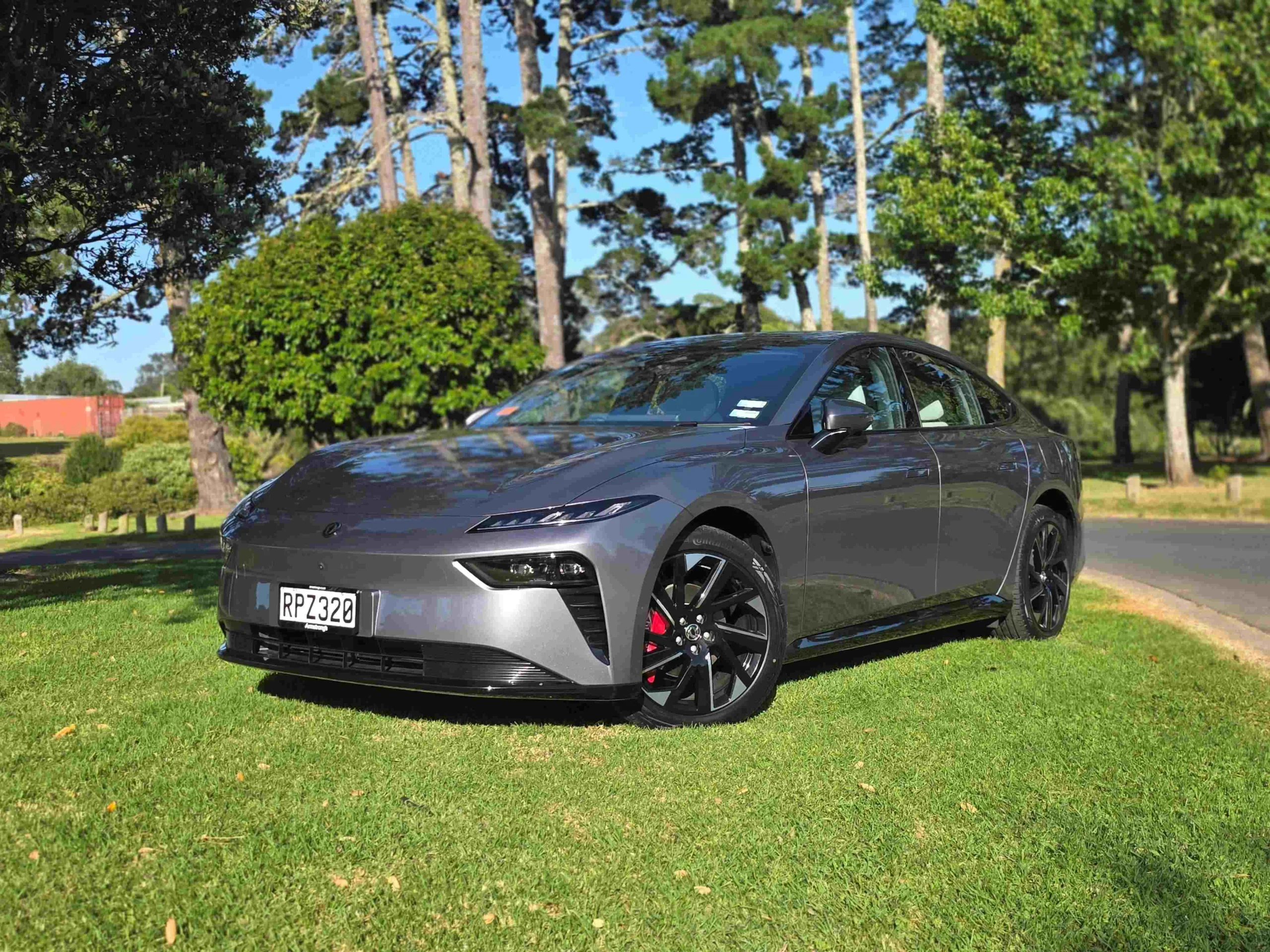 Dongfeng 007 Long Range Sedan Review – A New Hero EV