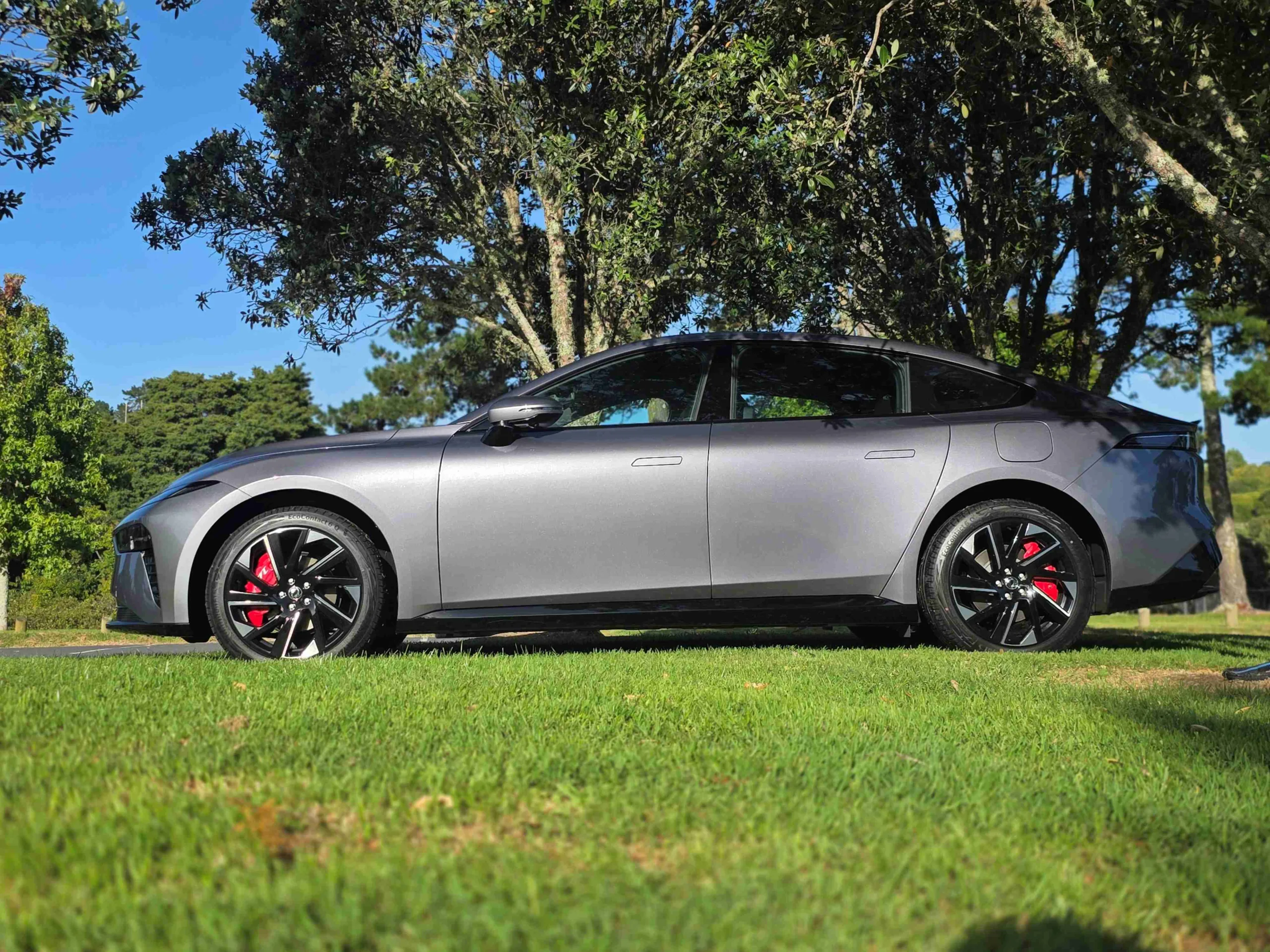 Dongfeng 007 Long Range Sedan Review – A New Hero EV