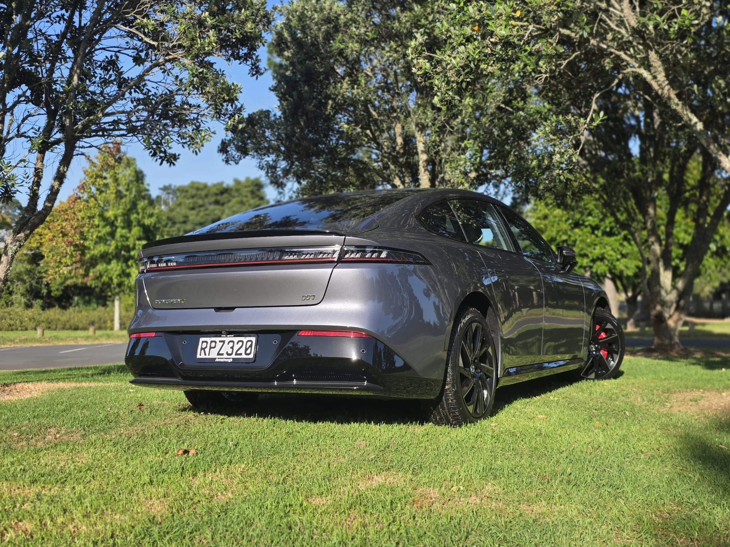 Dongfeng 007 Long Range Sedan Review – A New Hero EV
