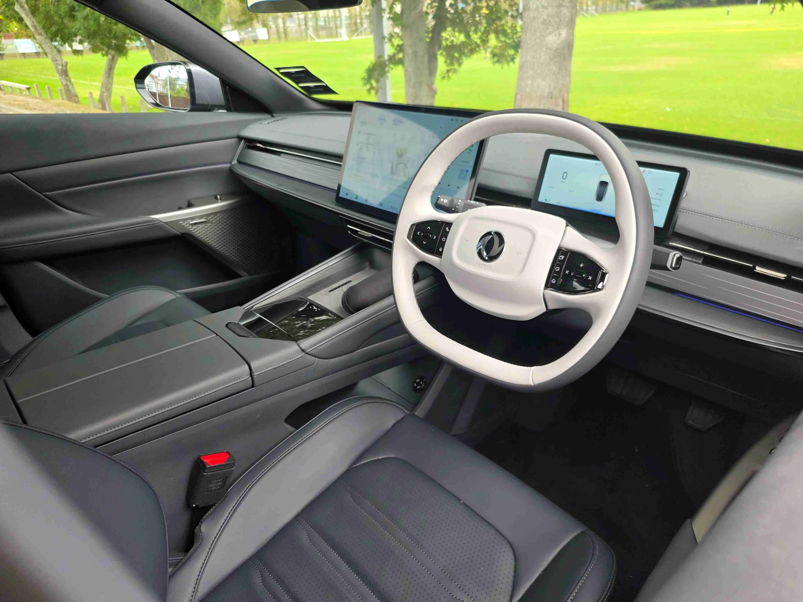 Dongfeng 007 Long Range Sedan Review – A New Hero EV