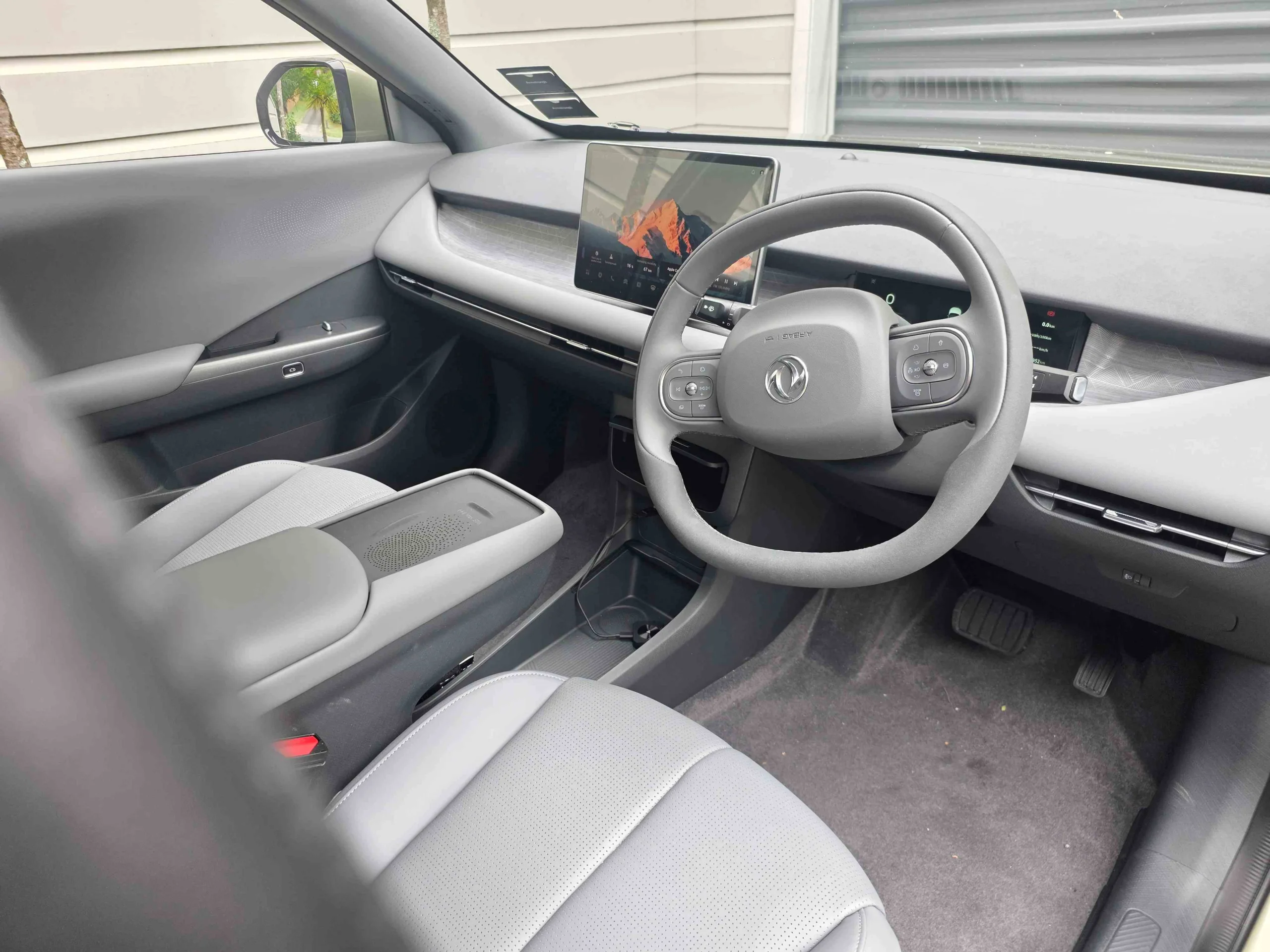 DongFeng Vigo Review - A Very Versatile EV Crossover/SUV