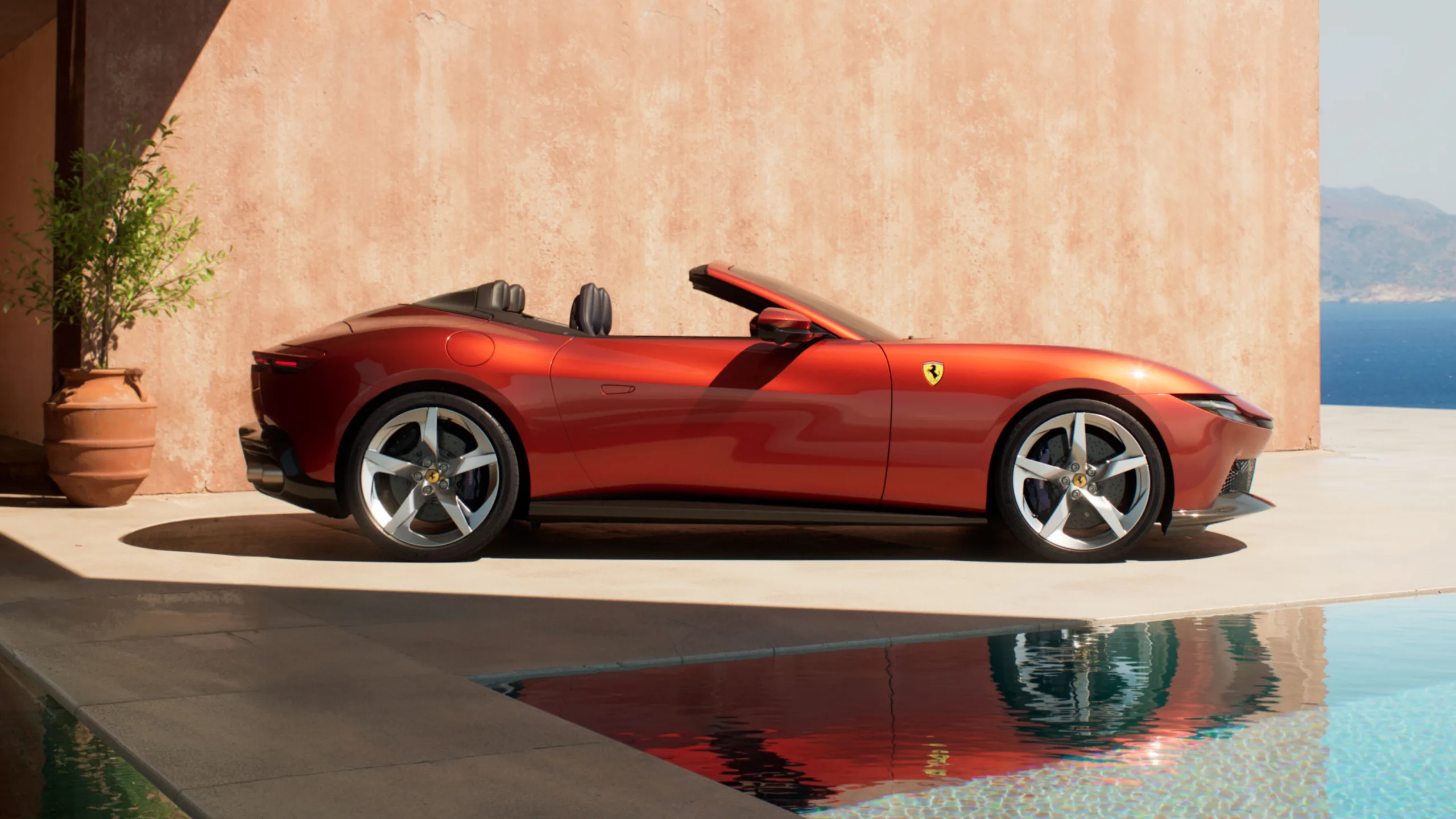 Top Down, Ego Up - Why the Ferrari Amalfi Spider Might Actually Makes Sense