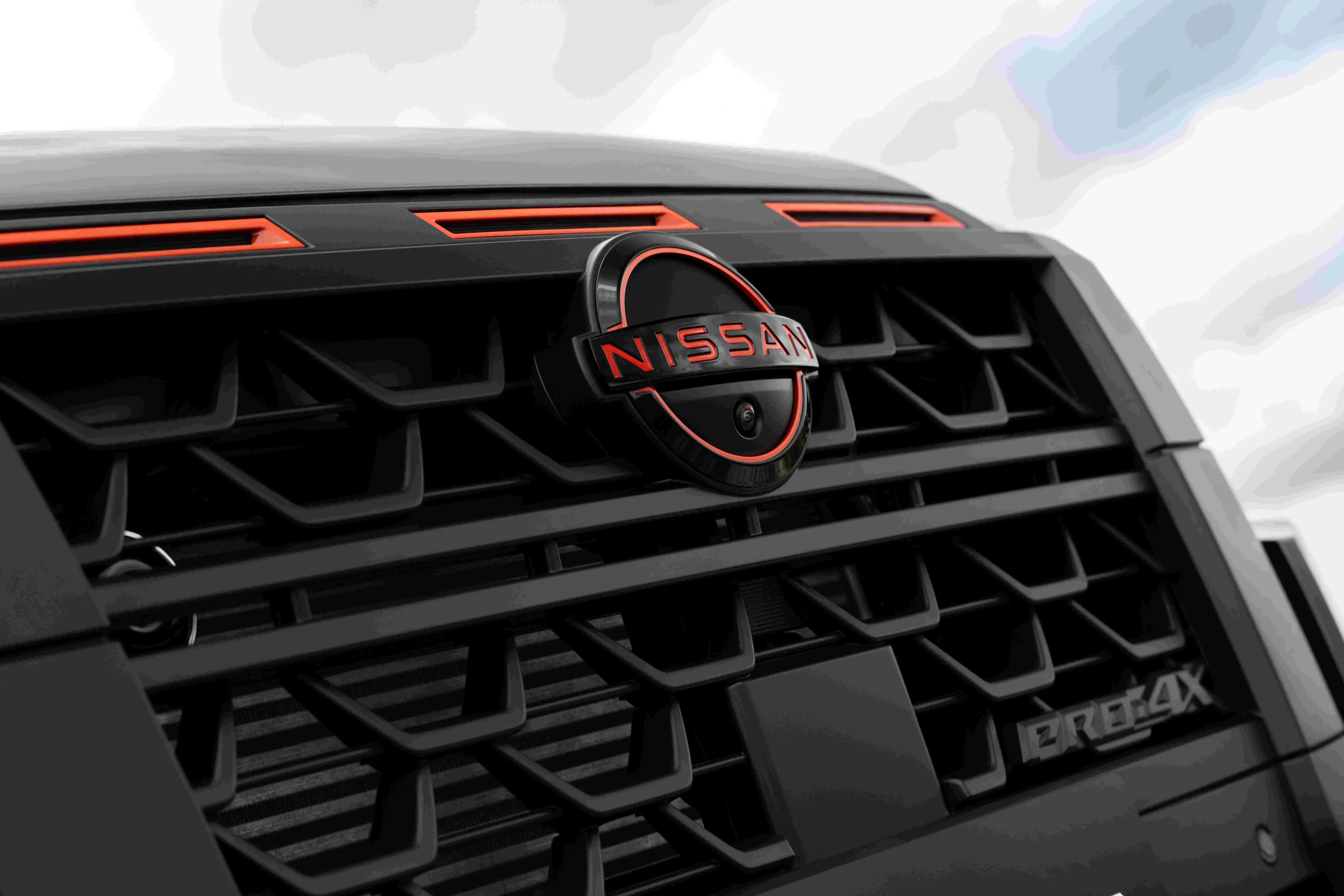 All-new fifth generation Nissan Navara - test drive in Aus