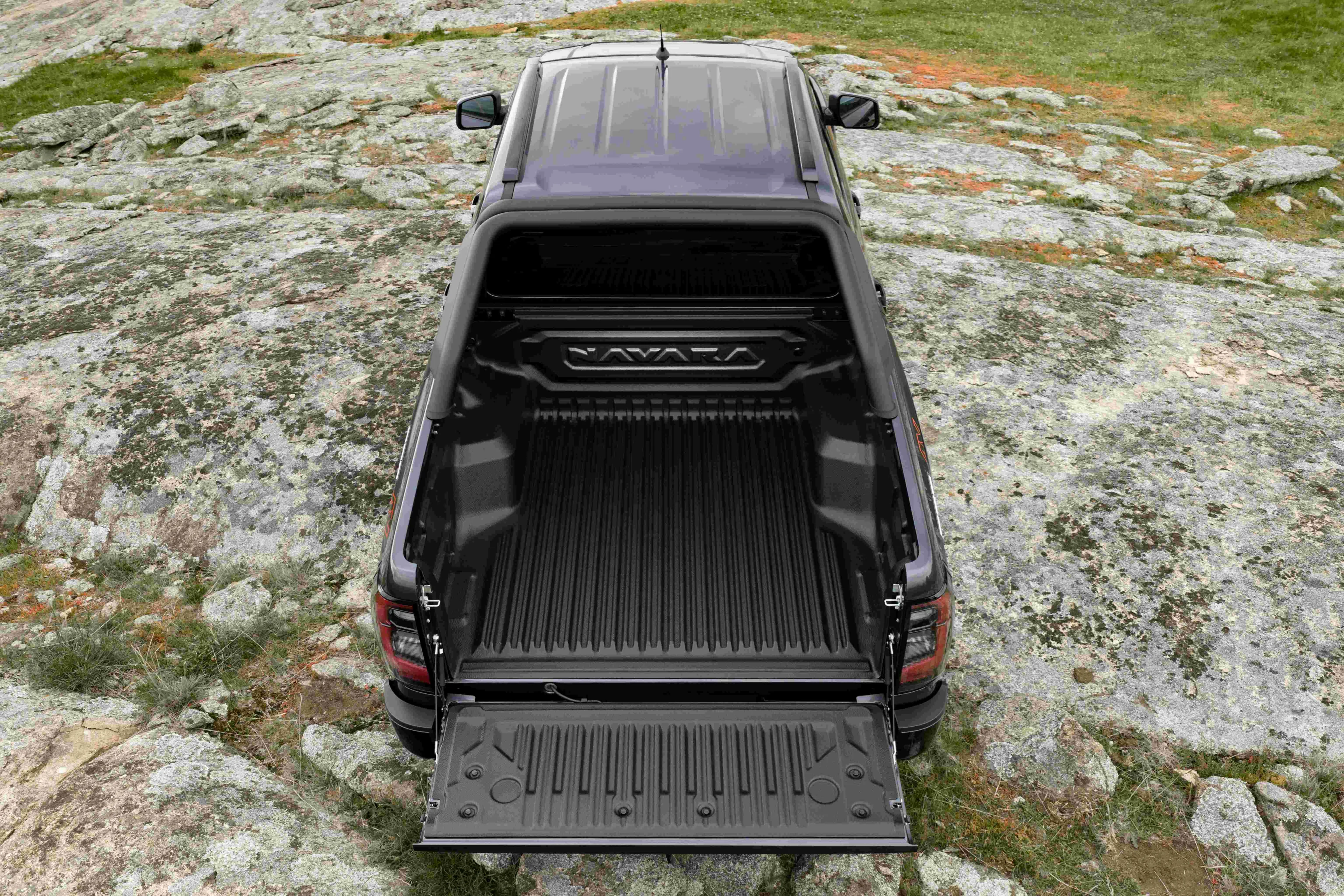 All-new fifth generation Nissan Navara - test drive in Aus