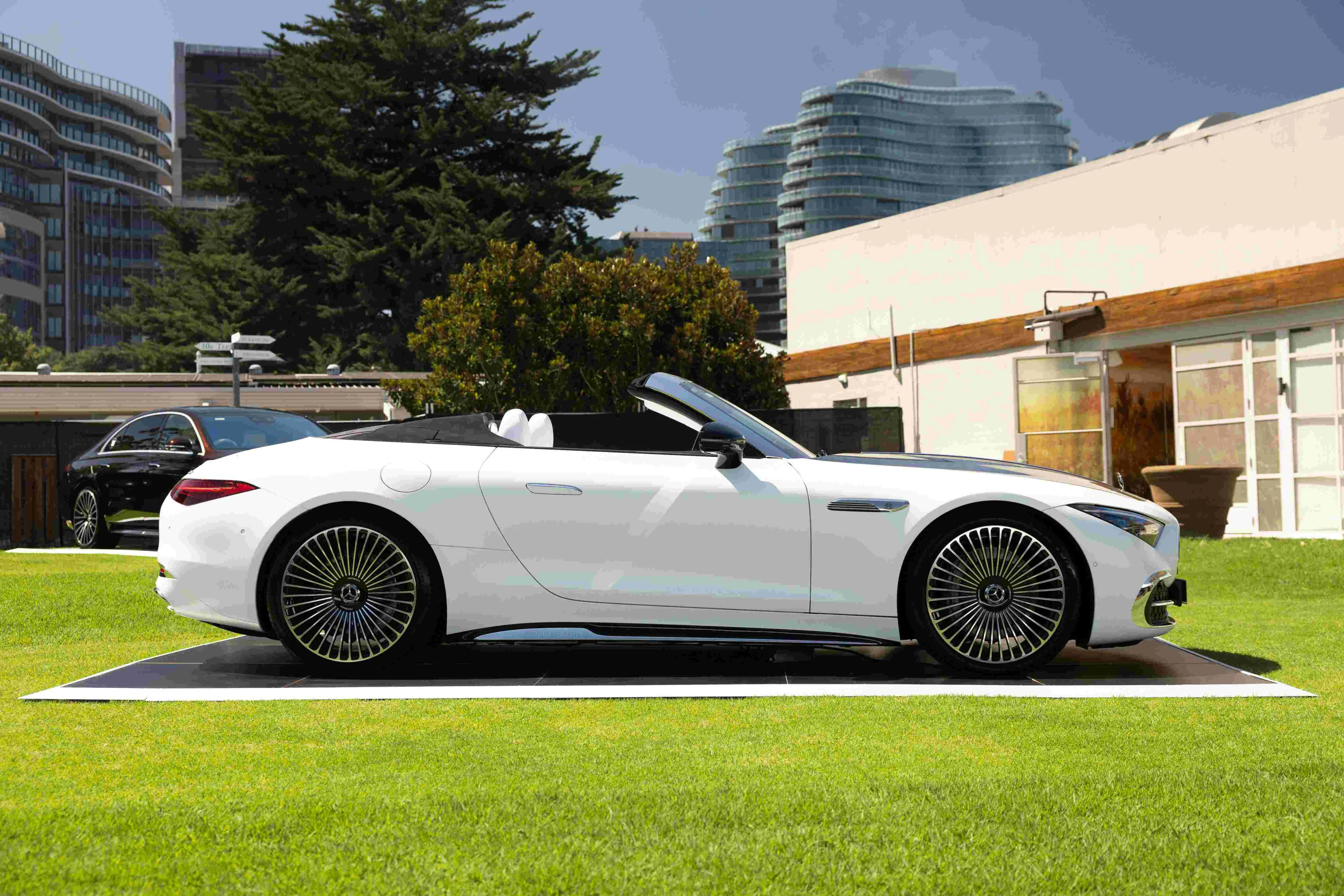 Open‑Top Opulence - Mercedes‑Maybach SL 680 Comes to New Zealand