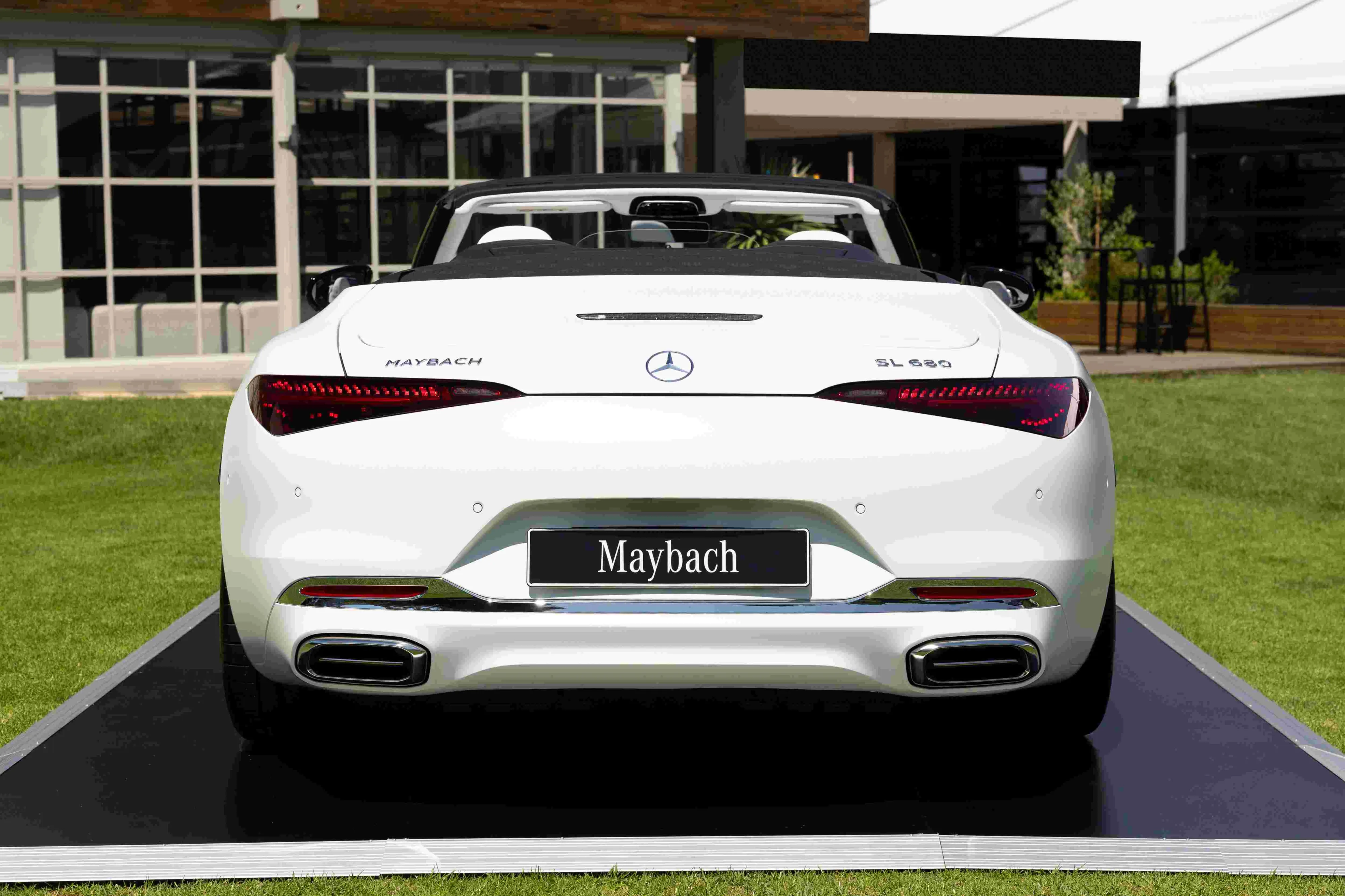Open‑Top Opulence - Mercedes‑Maybach SL 680 Comes to New Zealand
