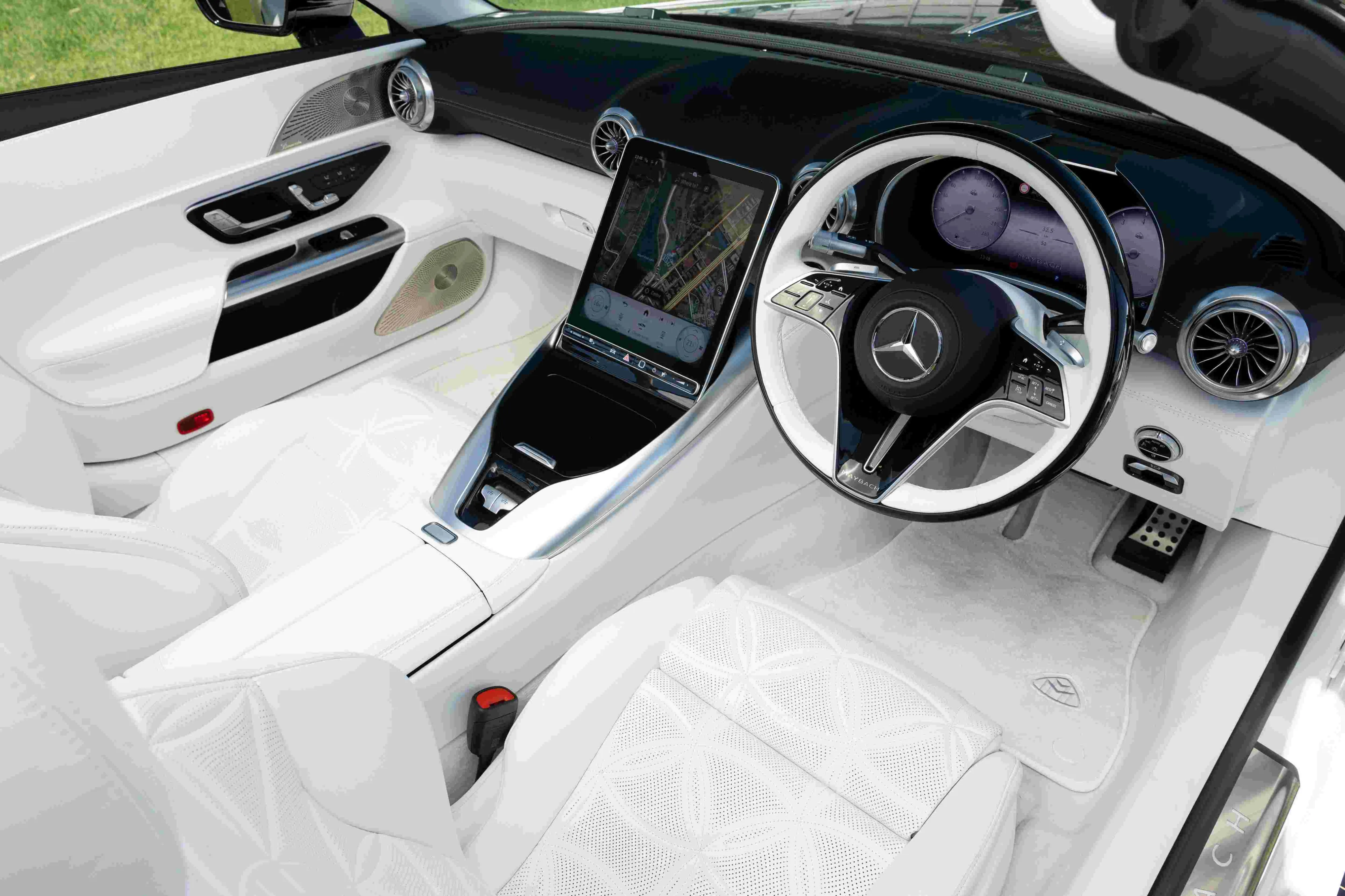 Open‑Top Opulence - Mercedes‑Maybach SL 680 Comes to New Zealand