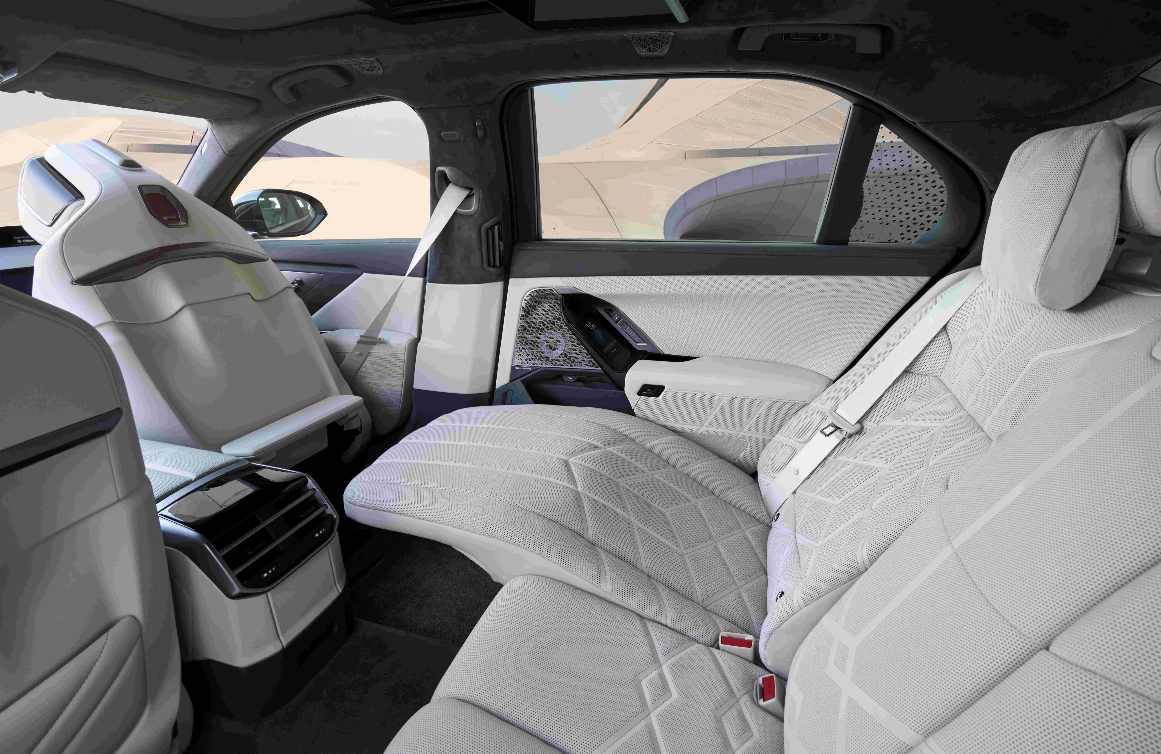 The New BMW 7 Series - Monolithic Luxury Meets Cutting‑Edge Neue Klasse Innovation